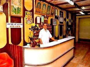 Sri Saibaba Guest House Пондичери Екстериор снимка